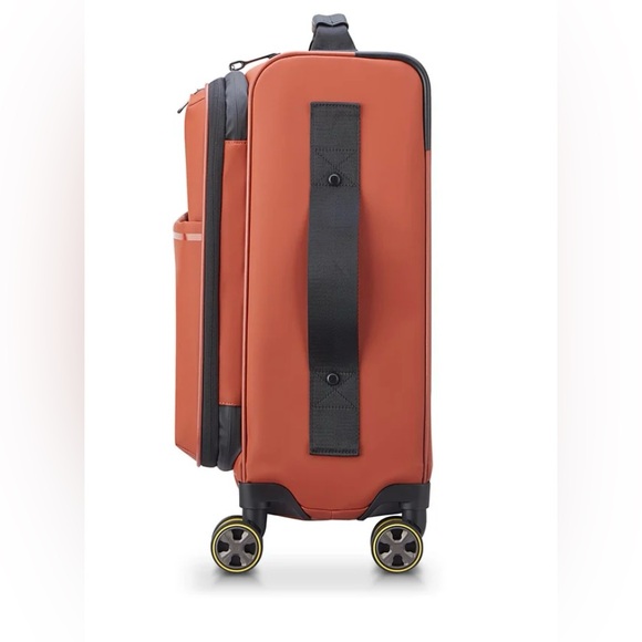 Delsey Paris Turenne SOFT
EXPANDABLE CARRY-ON SPINNER 14.25 x 10.5 x 21.75 IN - Picture 4 of 16